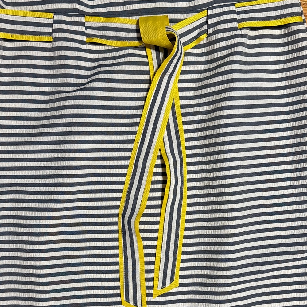 Jessica Howard Gray and White Striped Dress with Yellow Trim - Picture 3 of 4